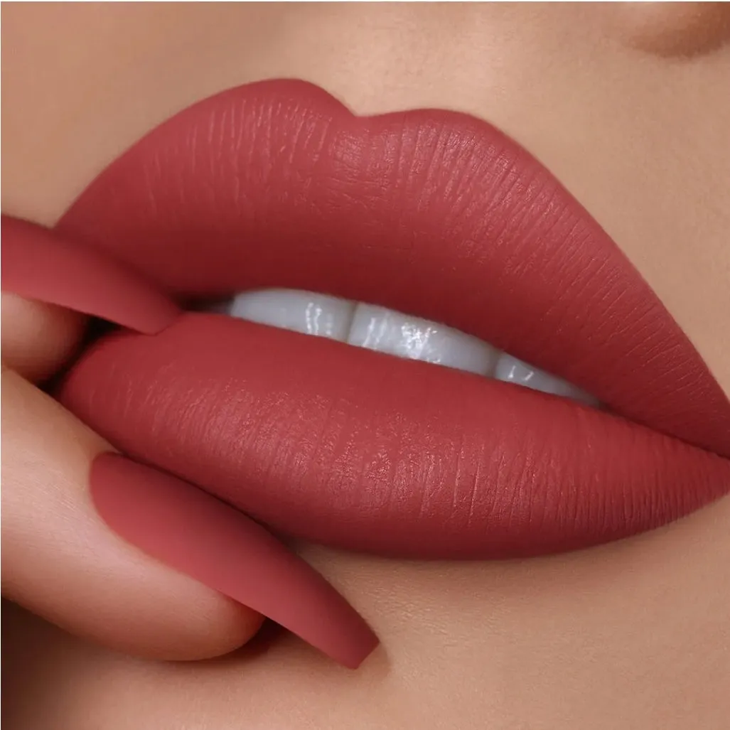 SIGMA LIQUID LIPSTICK - FABLE